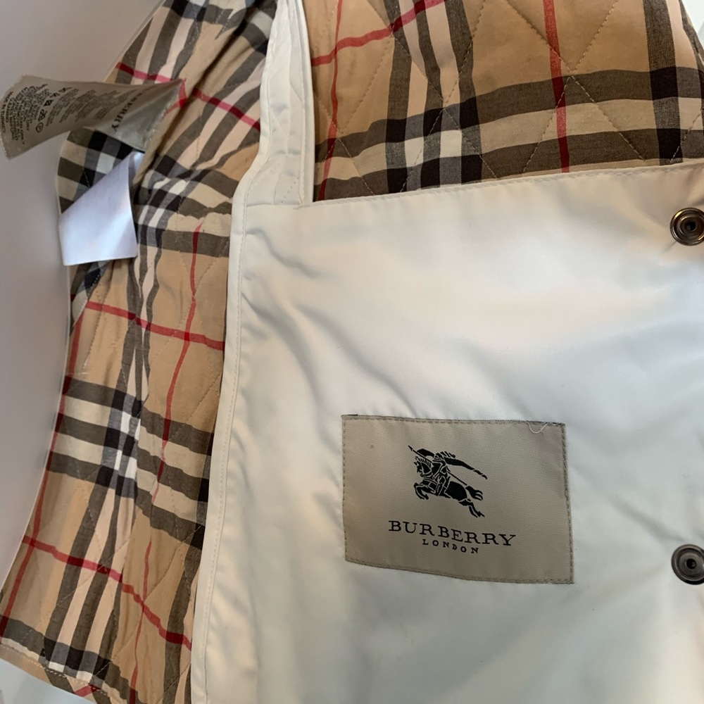 🚫Sold Burberry puffer jacket - Picture 2 of 8